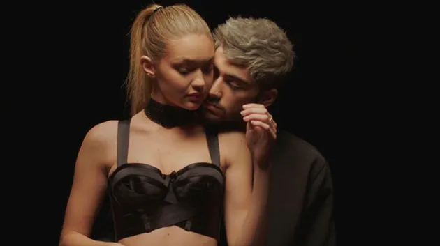 Foto Mesra Gigi Hadid &amp; Zayn Malik