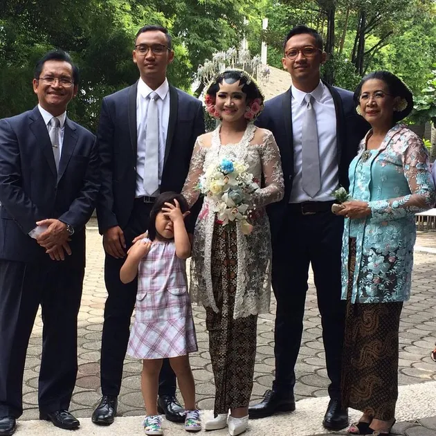 foto pernikahan tanpa mempelai pria