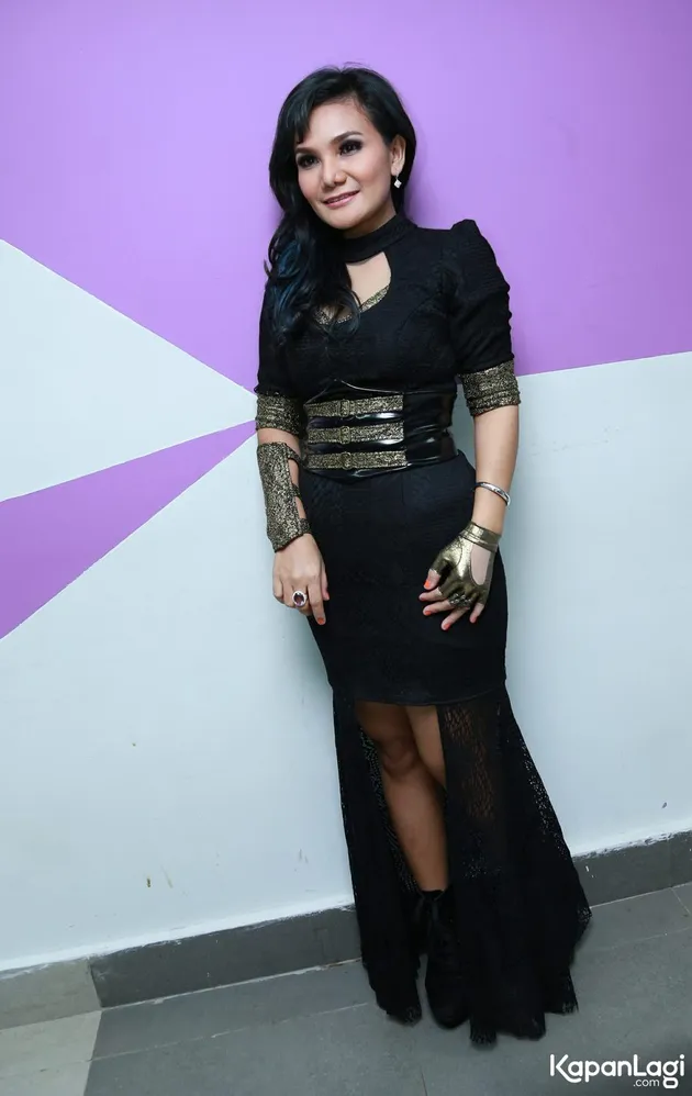 Nina Wang, Penyanyi Pendatang Baru