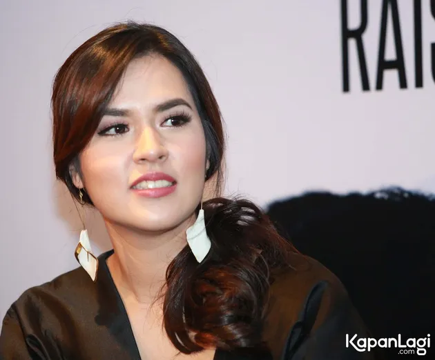 Raisa dan Isyana Sarasvati