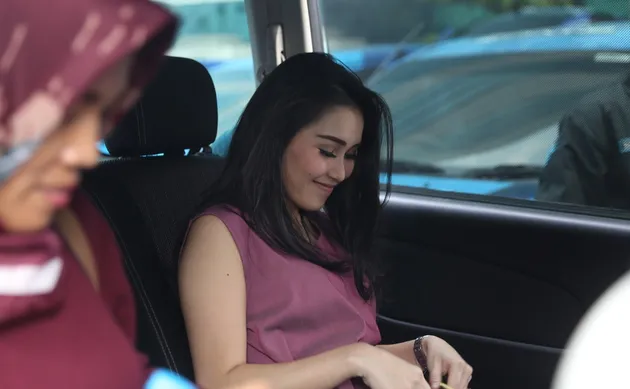 Ayu Ting Ting - Zaskia Gotik