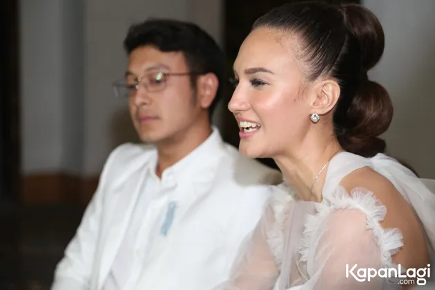 Dimas Anggara - Nadine Chandrawinata