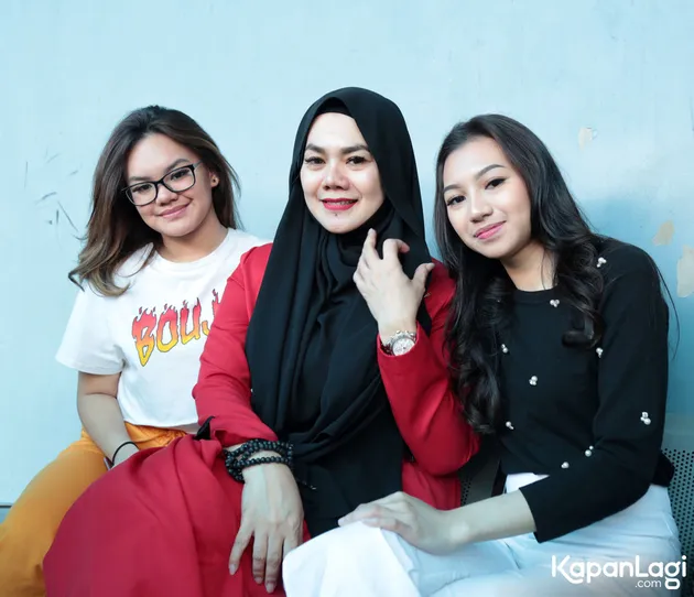 Shafa Haris - Ayu Ting Ting