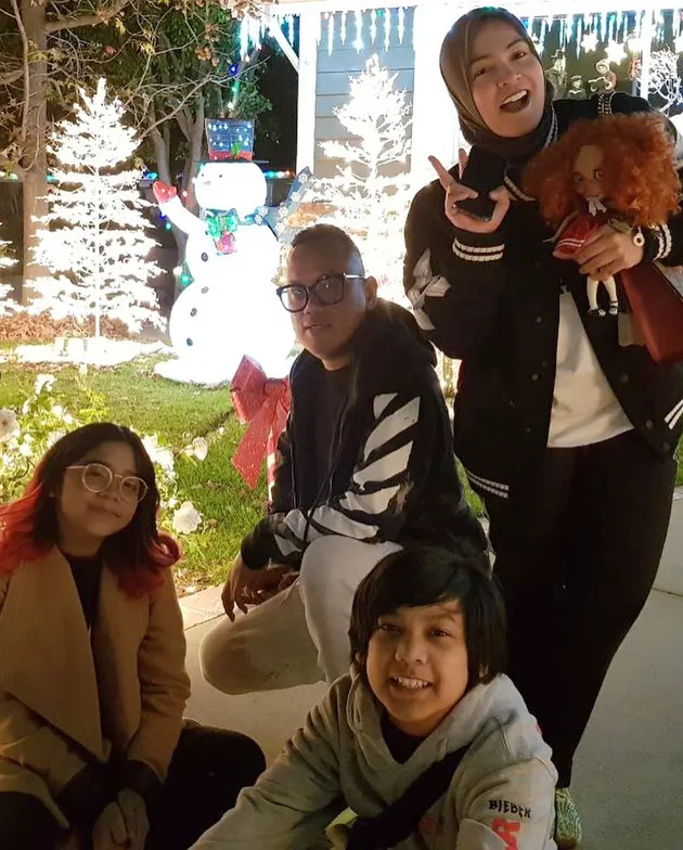 Liburan Keluarga Uya Kuya