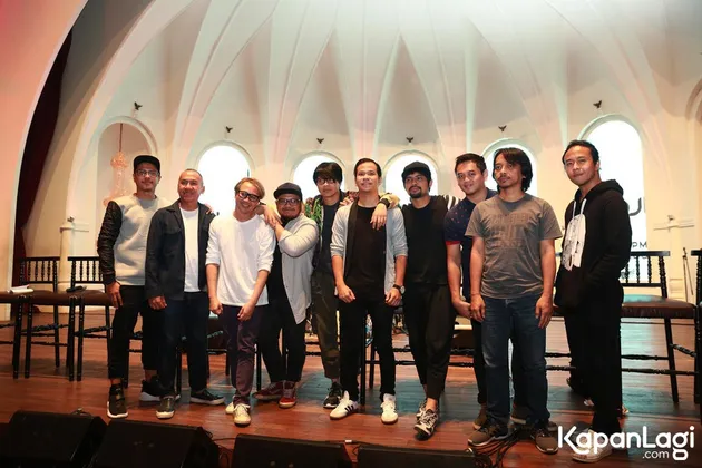 Dua band besar dan populer di tanah air yakni Gigi dan Nidji akan menggelar sebuah konser kolaborasi dalam waktu dekat. Pada kesempatan ini mereka akan berikan penampilan yang apik.