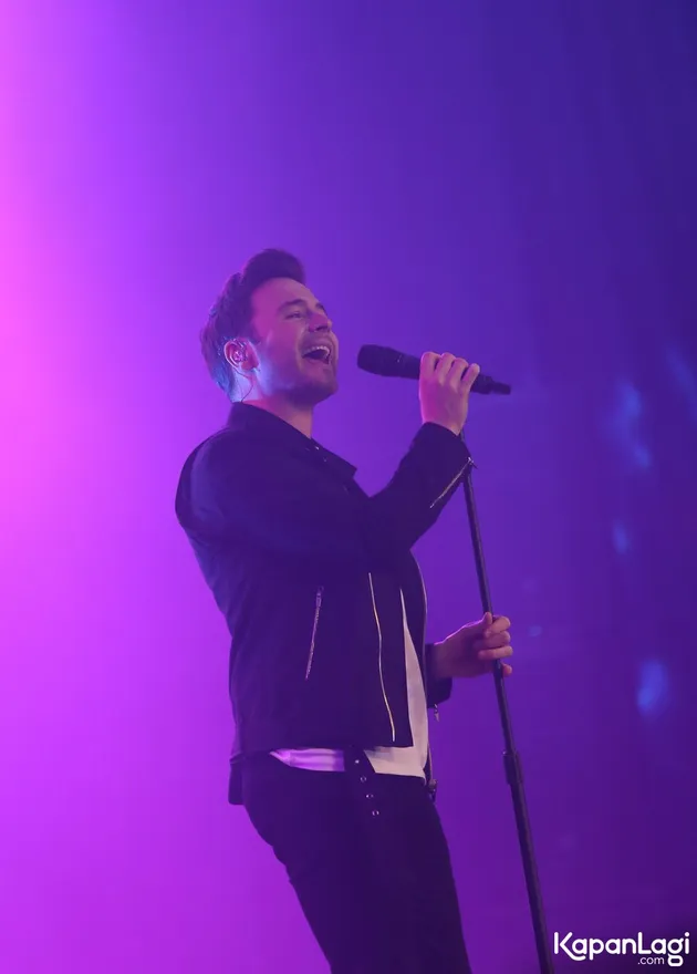 Salah satu mantan member grup Westlife yakni Shane Filan baru saja menggelah konser tunggal yang diadakan di di The Hall, Senayan City, Jakarta Pusat, Selasa (14/3) malam.