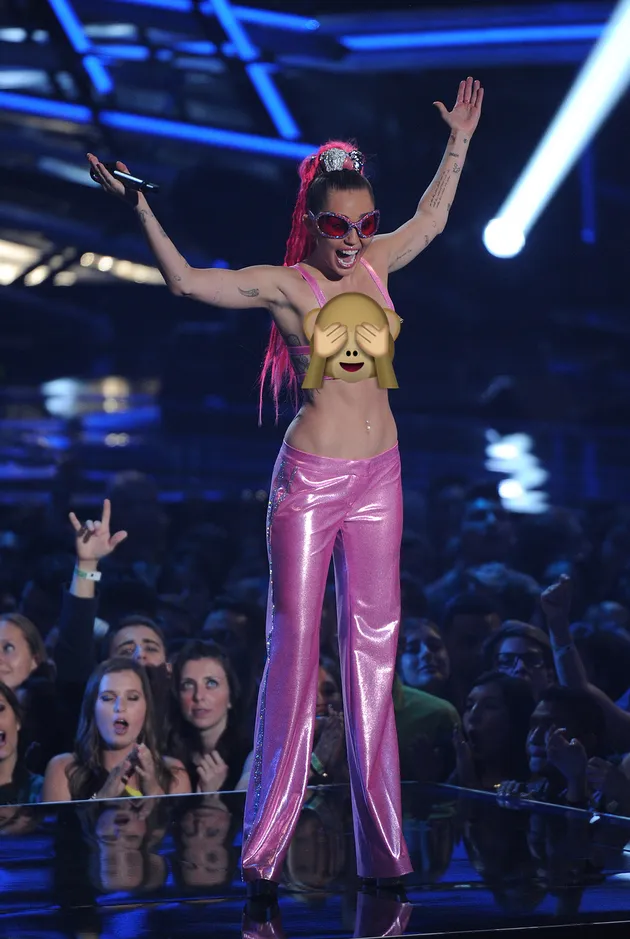 Kostum Kontroversial Miley Cyrus