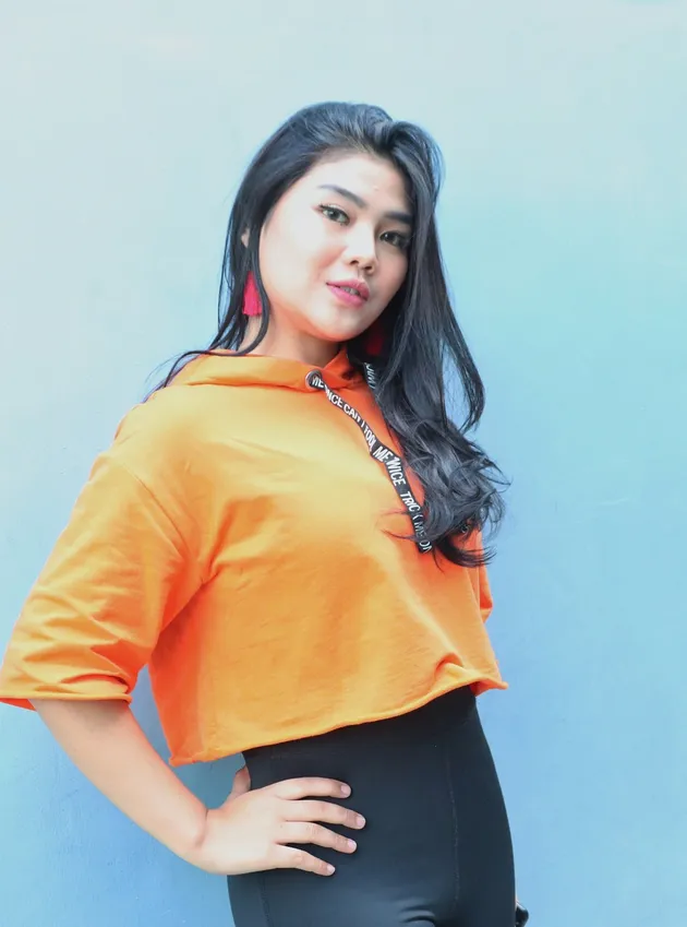 Dewi Perssik - Rosa Meldianti