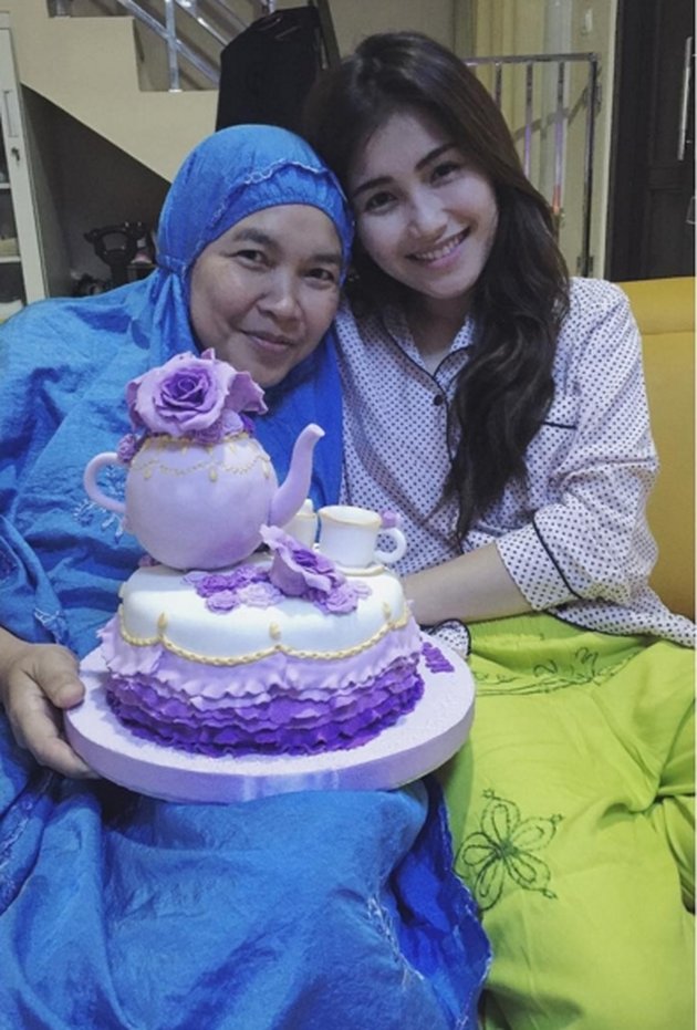 Kue Ulang  Tahun  Mewah Untuk Mama Berbagai Kue