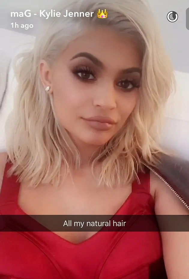 Rambut Putih Kylie Jenner