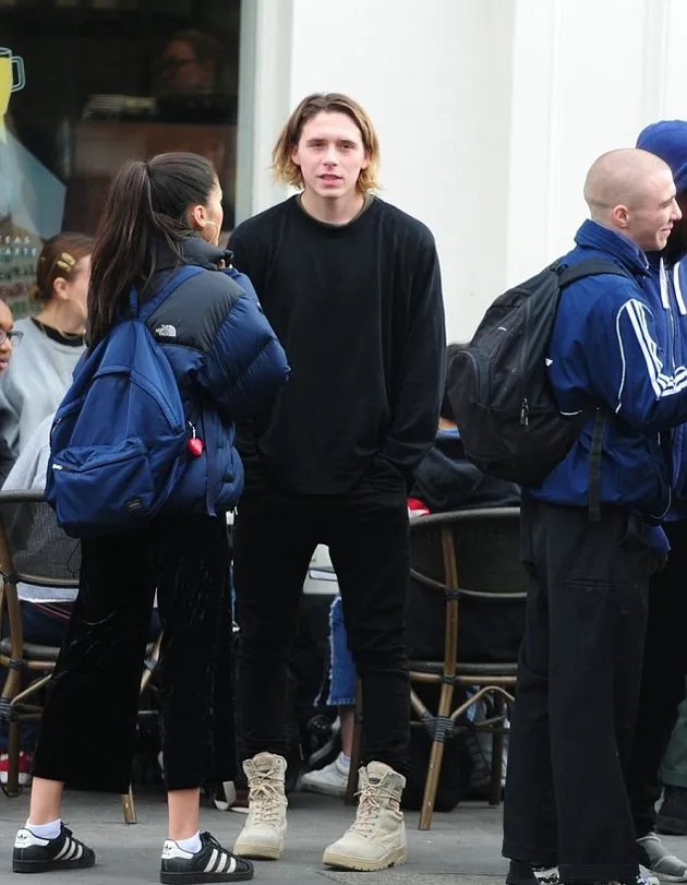 Brooklyn Beckham dan Kim Turnbull