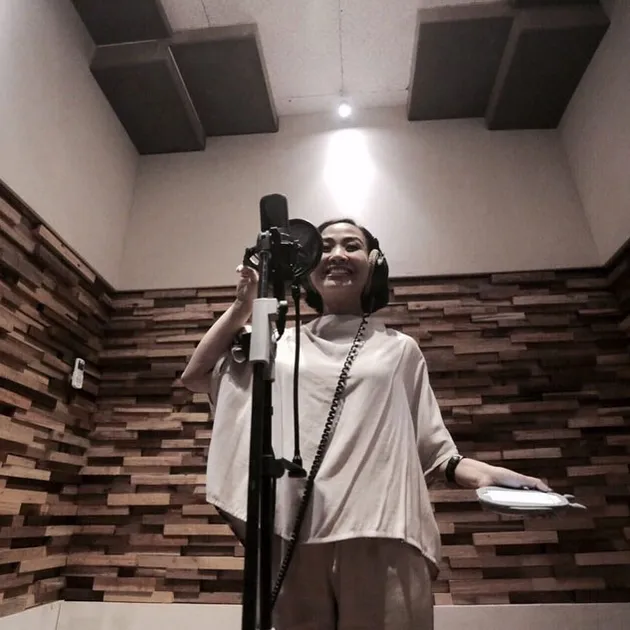 Sebagai salah satu penyanyi wanita yang berkualitas, pasti tak satupun para penikmat musik yang nggak tahu sosok Astrid Sartiasari.