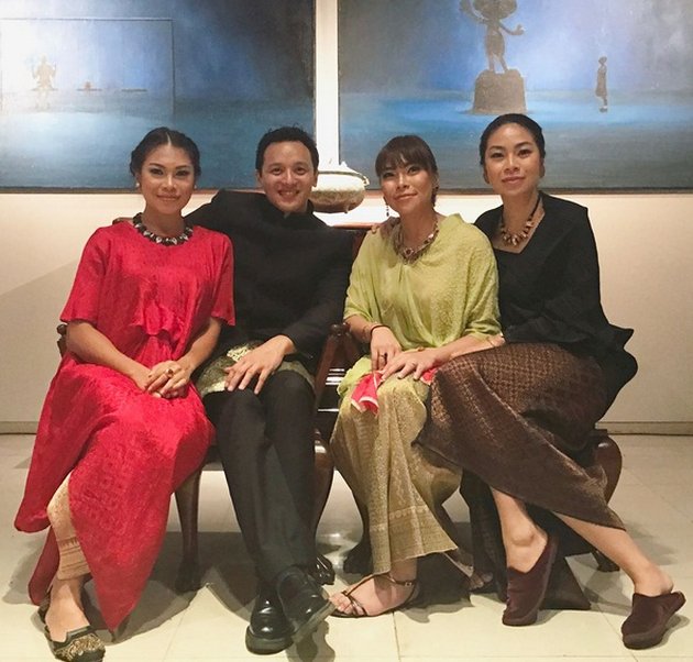 FOTO: LAMARAN MORENO SOEPRAPTO - NOORANI SUKARDI, HANGAT 