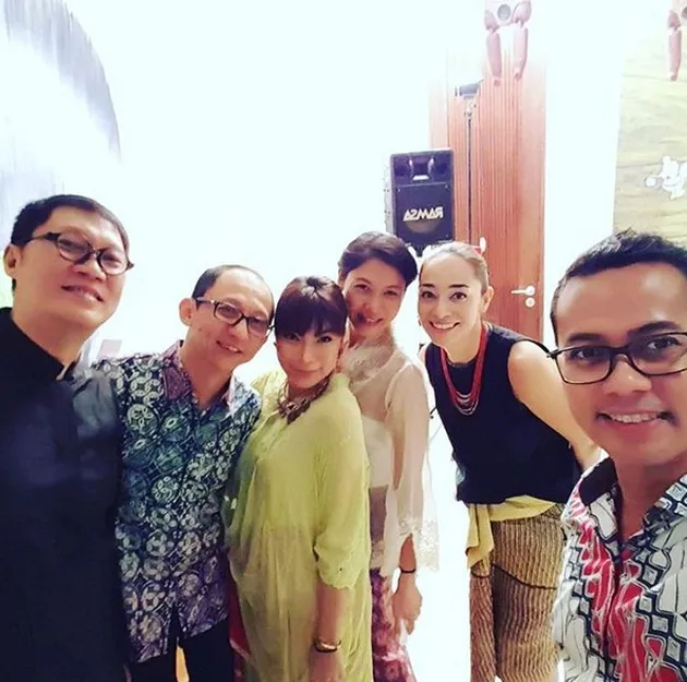 FOTO: LAMARAN MORENO SOEPRAPTO - NOORANI SUKARDI, HANGAT 
