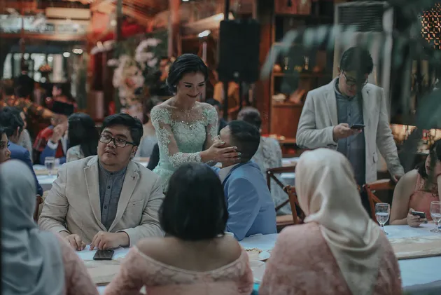 raditya dika anissa aziza lamaran