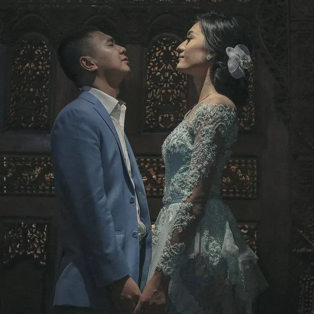 raditya dika anissa aziza lamaran