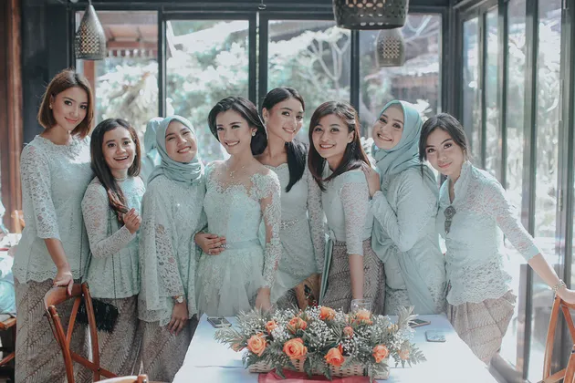 raditya dika anissa aziza lamaran