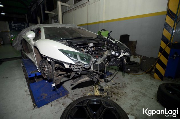  FOTO  LAMBORGHINI  MEWAH  RAFFI AHMAD YANG RUSAK AKIBAT 