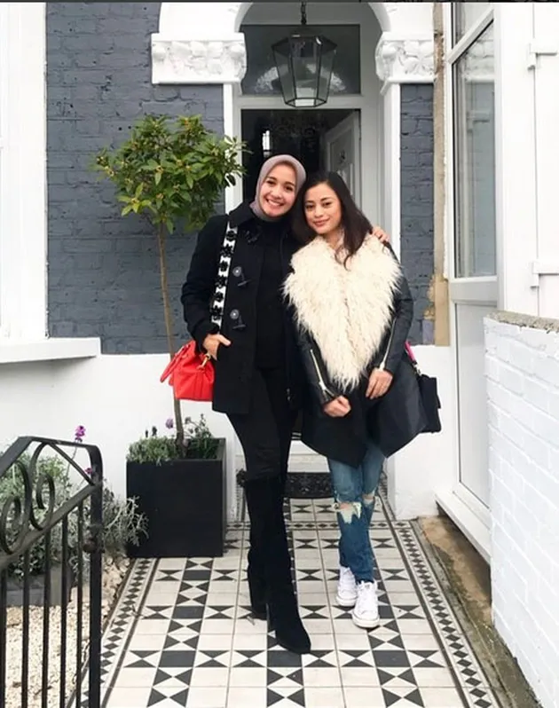 Reuni Laudya Chynthia Bella - Angie Virgin di London