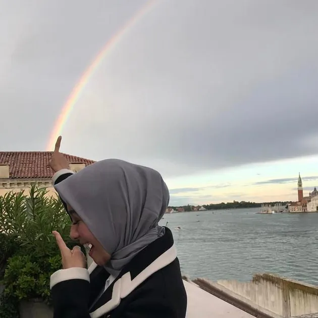 Liburan Laudya Cynthia Bella