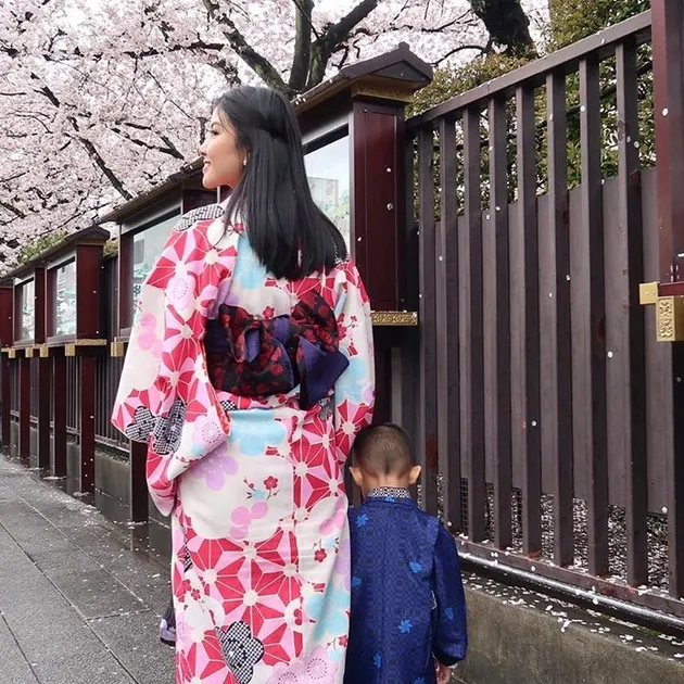 Zivanna Letisha ke Jepang