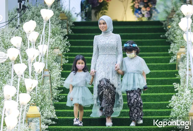 lesti di acara lamaran