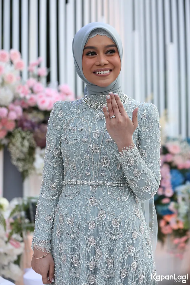 lesti pamer cincin