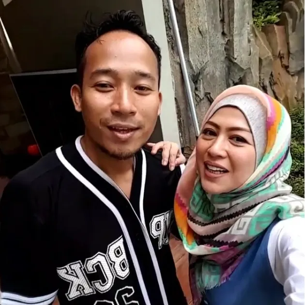 Liburan di Rumah Denny Cagur