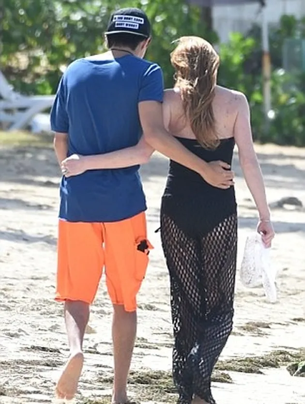 Lindsay Lohan &amp; Pacarnya Mesra