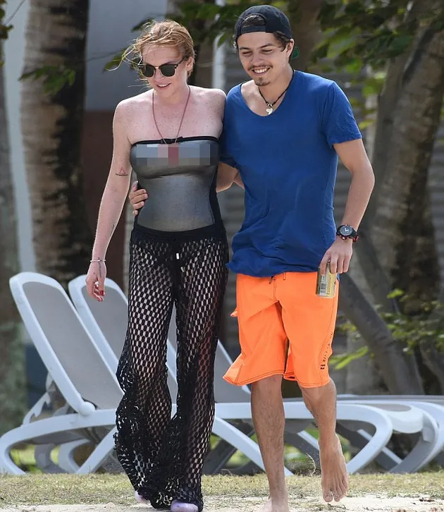 Lindsay Lohan &amp; Pacarnya Mesra