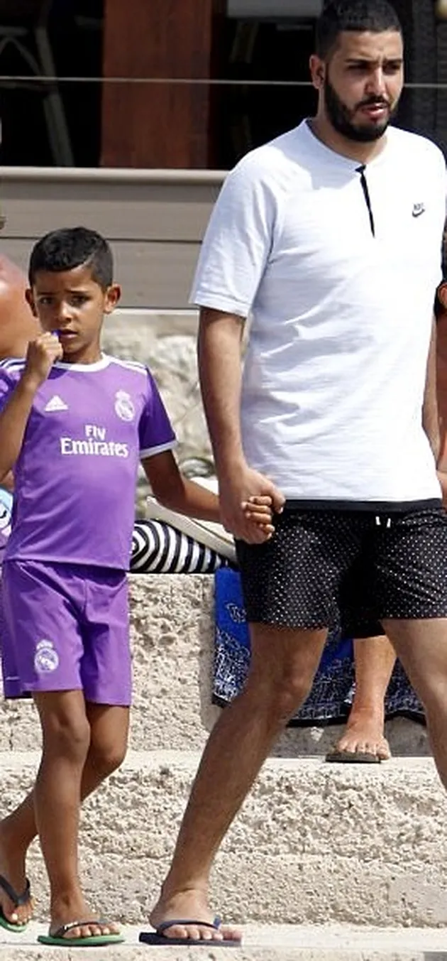 Ronaldo dan Pacar ke Ibiza