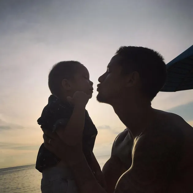 Jennifer &amp; Irfan Bachdim Liburan ke Lombok