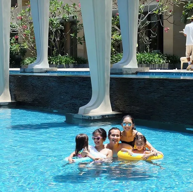 Aldi Bragi - Ririn Dwi Ariyanti ke Bali