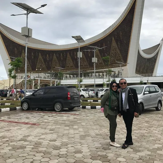 Keluarga Ayu Ting Ting