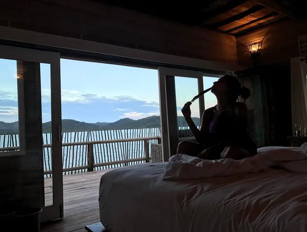 Liburan Mey Chan di Telunas Private Island