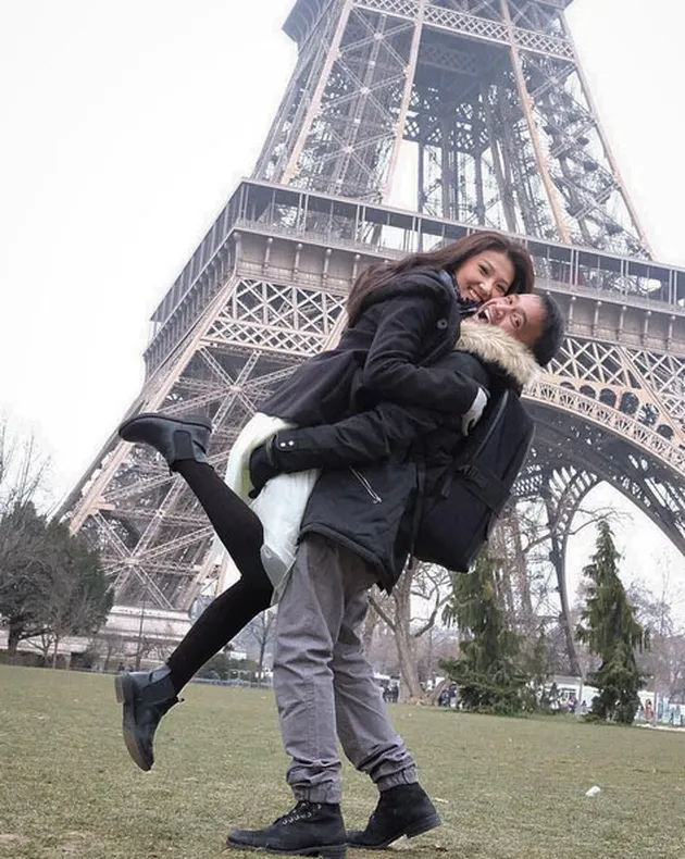 FOTO: Liburan Romantis Ruben Onsu dan Sarwendah ke Eropa