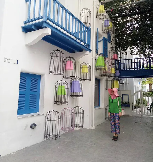 Laudya Cynthia Bella ke Vietnam