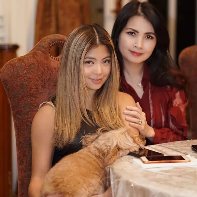 keluarga hary tanoesoedibjo