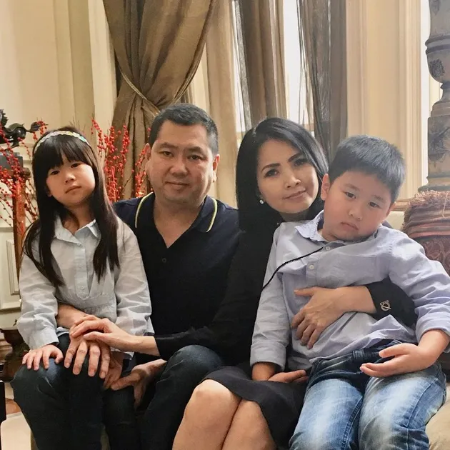 keluarga hary tanoesoedibjo