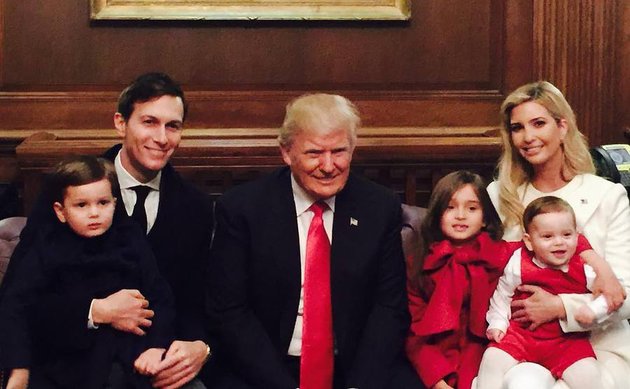 Dari dua anak tertuanya, Trump mendapatkan 8 cucu. 5 Dari Donald Trump Jr dan 3 dari Ivanka Trump. Nah, yang bakal kita bahas adalah putra bungsu Ivanka, Theodore.