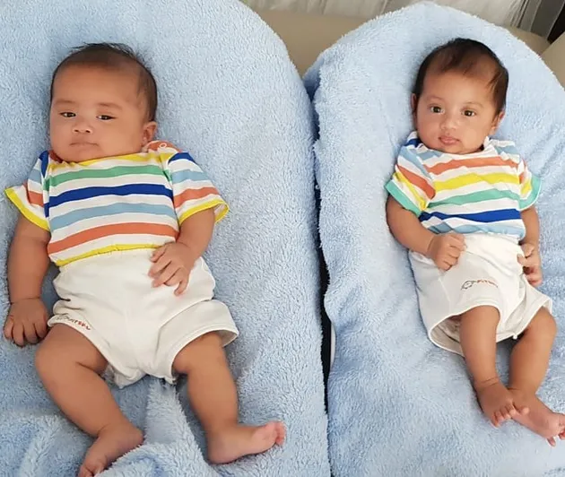 anak kembar kadek devi