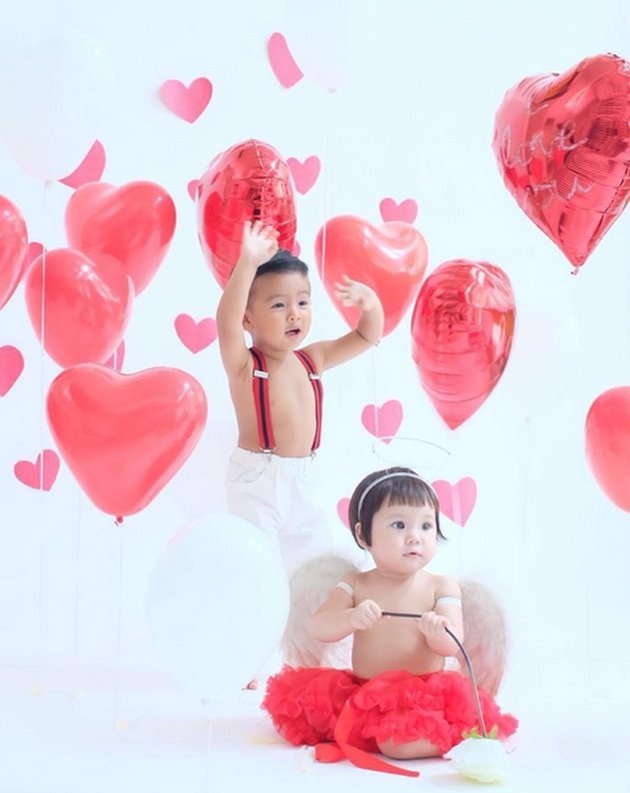 20 Gambar Lucu Bayi Romantis
