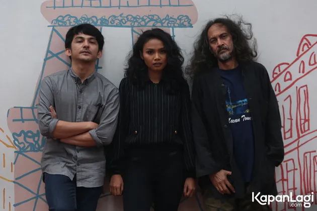 Yoga Pratama bawakan lagu Bahasa Sumba
