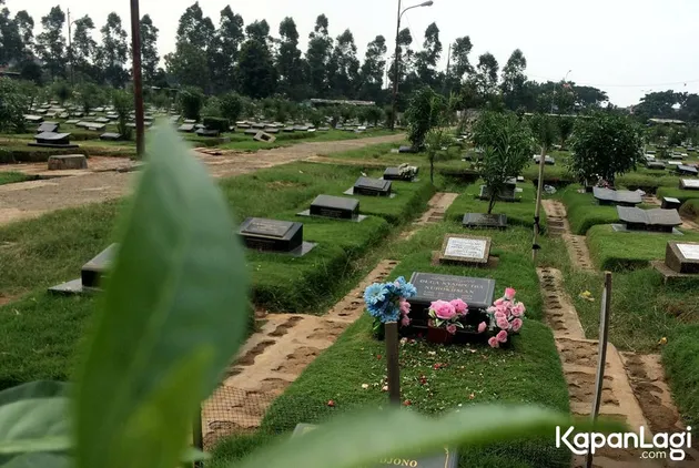 Makam Olga Syahputra