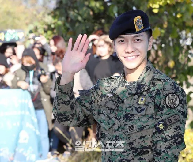 lee seung gi selesai wamil