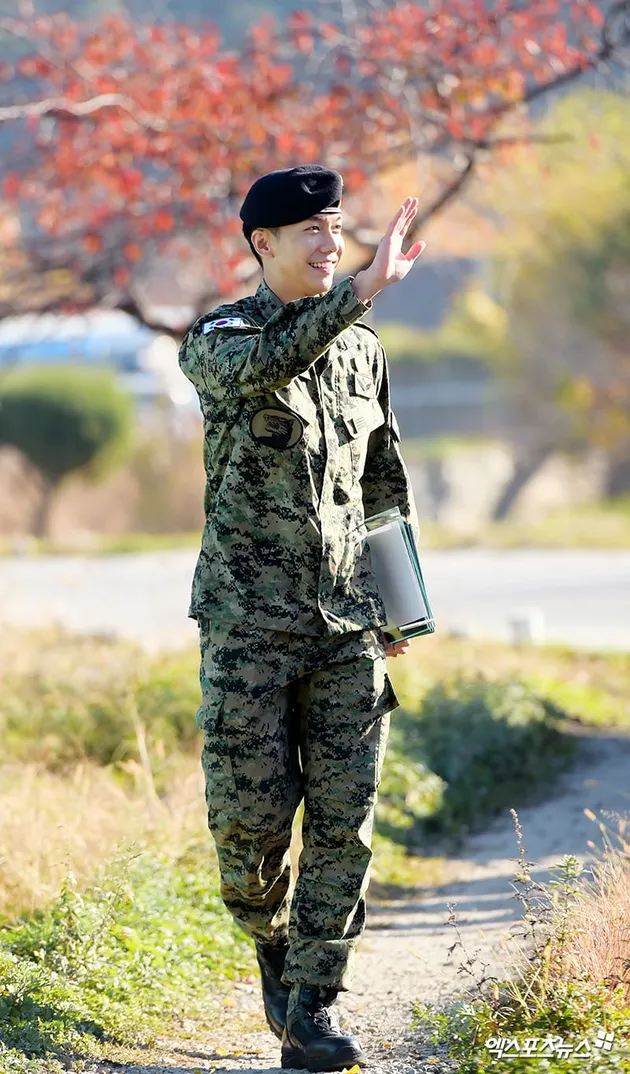 lee seung gi selesai wamil