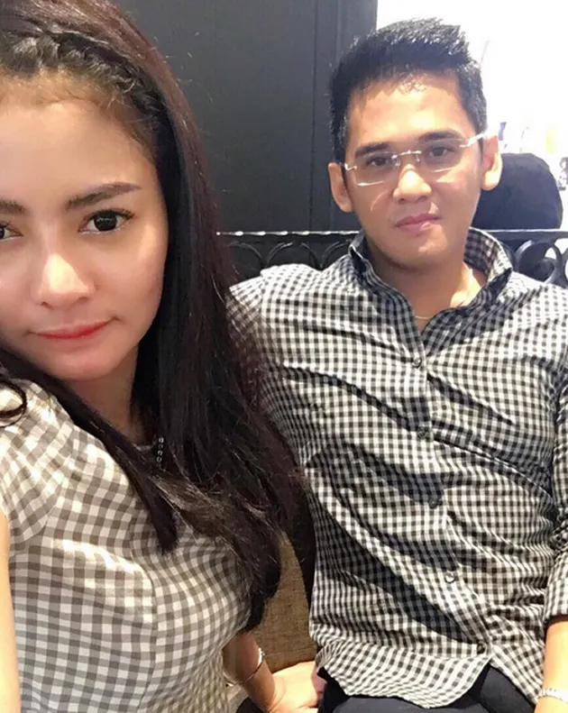Vitalia Sesha Mesra Bareng Pacar