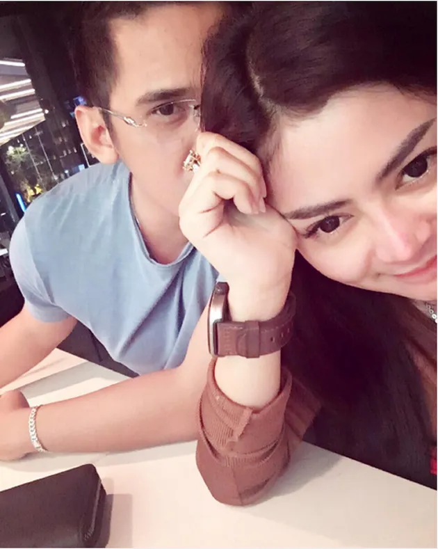 Vitalia Sesha Mesra Bareng Pacar