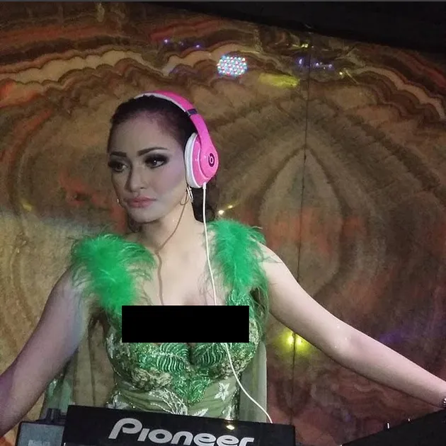 Amel Alvi jadi DJ