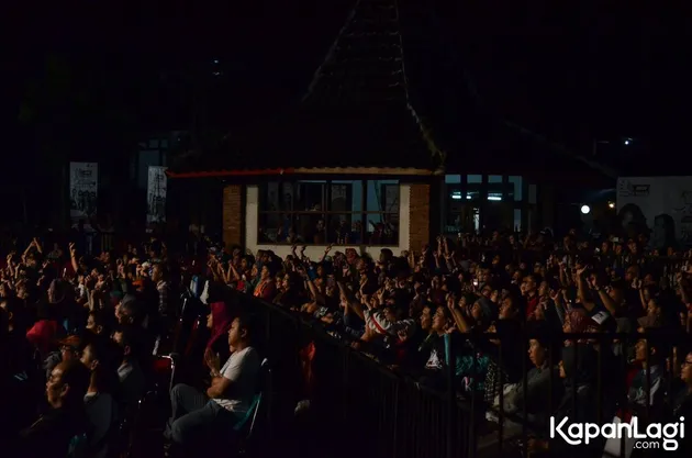 Terlepas dari segala kekurangan yang ada, Malang Jazz Festival tetap sukses menyajikan hiburan yang apik dan berkelas. So, rasanya event ini patut untuk kamu nantikan dan hadiri di perhelatan tahun keduanya nanti KLovers!